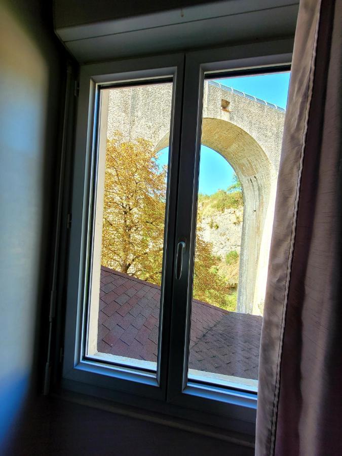 ホテル ローマ Saint-Nazaire-en-Royans エクステリア 写真